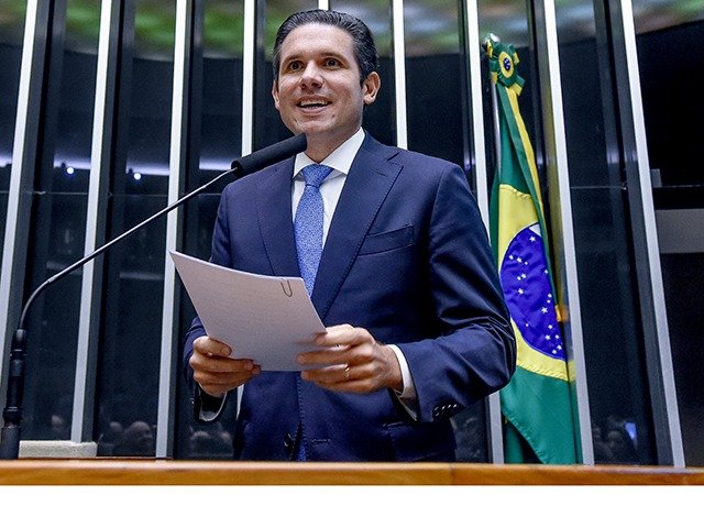 Hugo Motta diz ter pedido retirada de urgência de PL da 6×1