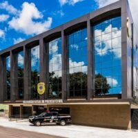 Justiça prorroga afastamento de delegado e agente suspeitos de máfia dos concursos na Paraíba
