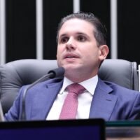 Como a visita de Lula à Paraíba fortalece Hugo Motta