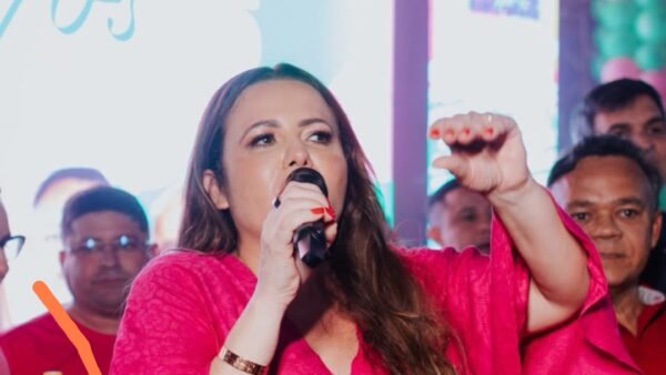 Tacyana Leitão exibe força política em Bayeux e sela alianças de peso para 2026