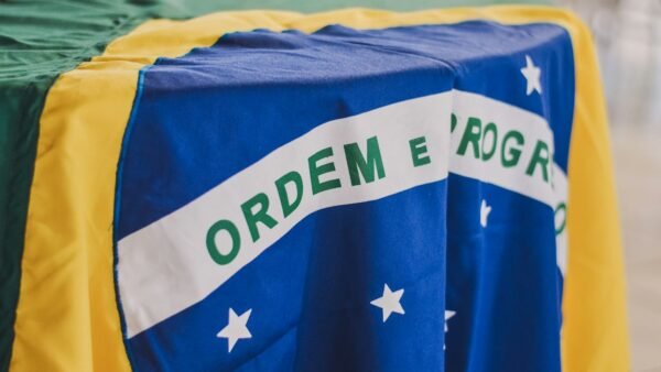 Ausência de Lula em convenções na Paraíba gera debate sobre estratégia política